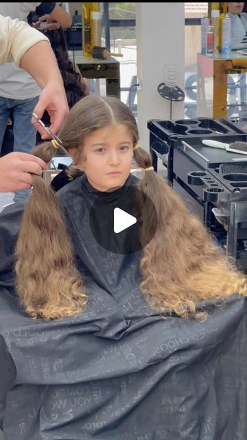 2M likes, 34K comments - monzer_akel December 26, 2022: "Goodbye long hair😌🥰 Hair by @monzern +963997466993📲 #mansour_monzer #foryou #fypシ#haircut #shorthair #eygpt #hairstyle #hairfashion #fashion #dubai #kuwait". Long To Short Hair Transformation, 2022 Goodbye, Short Hair Transformation, Bob Pixie, Haircuts For Medium Length Hair, Bridesmaid Hair Medium Length, Bridesmaid Hair Long, Bridesmaid Hairstyles Half Up Half Down, Bridesmaid Hair Makeup