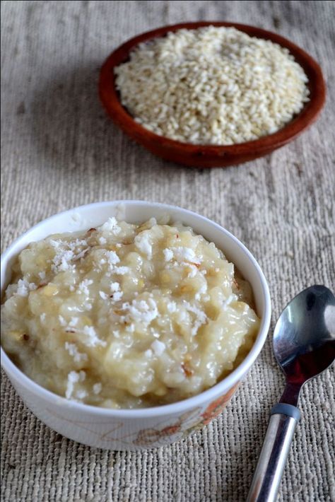 Sticky Rice Pudding Recipe, Sticky Rice Pudding, Rice And Milk, Rice Pudding Recipe, Grated Coconut, Sticky Rice, Rice Pudding, Easy Dishes, Pressure Cooking