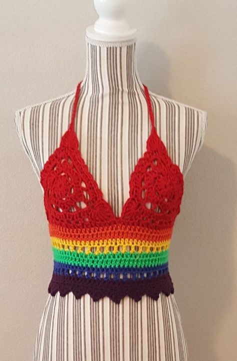 Pride 2024, Lgbtq Fashion, Halter Crochet, Crop Top Crochet, Androgynous Outfits, Knit Baby Dress, Beach Attire, Womens Halter Tops, Bohemian Clothing