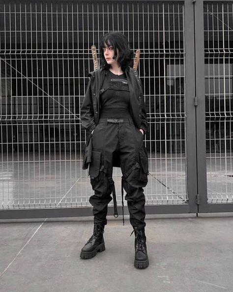 Women’s Techwear, Techwear Female Outfits, Techwear Women Aesthetic, Soft Techwear, Tech Wear Women, Techwear Female, Techwear Outfits Women, Tech Wear Aesthetic, Female Techwear