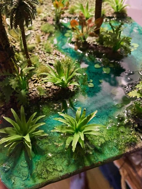 Wargaming Terrain Diy, Jungle Diorama, Cardboard Landscape, Forest Diorama, Jungle Terrain, Rainforest Project, Diorama Kids, Dinosaur Museum, Cyberpunk Design