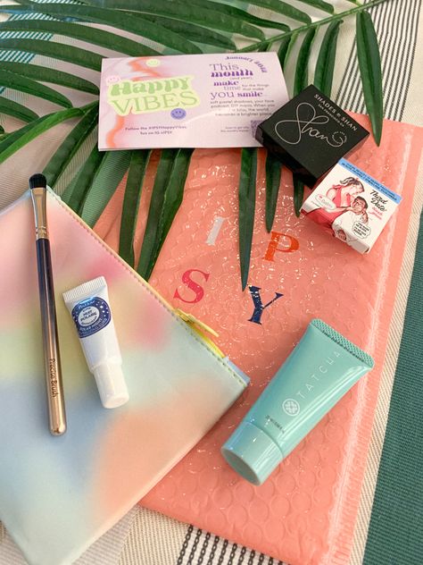 2022 Makeup, 2022 Review, Skin Care Routine Order, Ipsy Glam Bag, Ipsy Bag, Glam Bag, Go To The Beach, Bags Aesthetic, 13th Birthday