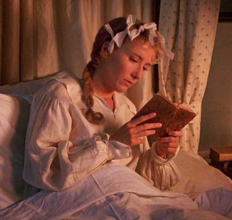 Sense And Sensibility Elinor, Elinor Dashwood Aesthetic, Sense And Sensibility Aesthetic, Sense And Sensibility Book, Elinor Dashwood, Austen Aesthetic, Sense And Sensibility 1995, Dragon Heartstring, Sense And Sensibility