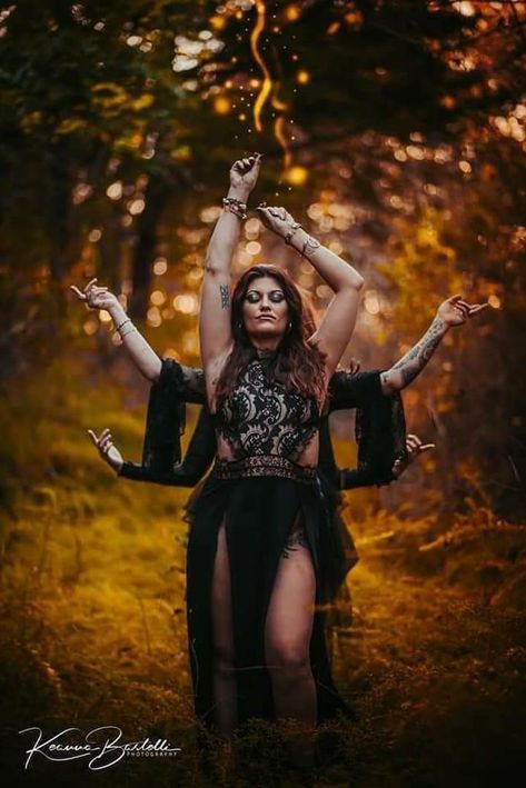 Spooky Session Ideas, 3 Witches Photoshoot, Witch Woods Photography, Outdoor Witchy Photoshoot, Fall Goddess Photoshoot, Witchy Friend Photoshoot, Witchy Photo Shoot Ideas, Witchy Coven Photoshoot, Witchy Family Photoshoot