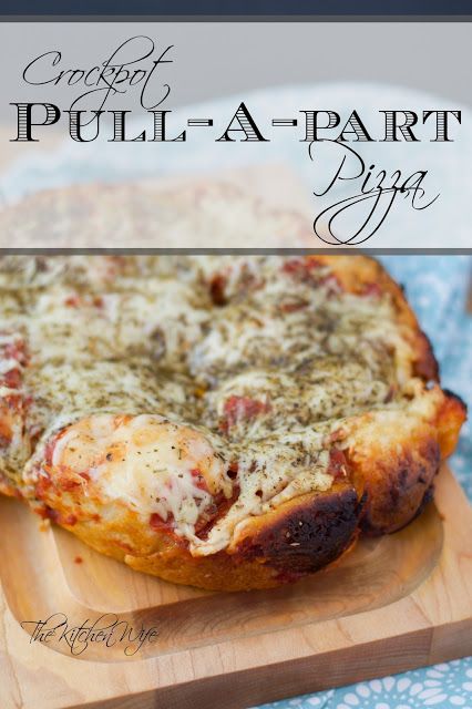 It doesn't get any easier than this super fun recipe for Crockpot Pull-A-Part Pizza!  Perfect for Friday night! Crockpot Pizza, Loaded Nachos Recipe, Pizza Toppings Combinations, Pull Apart Pizza, Best Pizza Dough Recipe, Peach Pound Cakes, Best Pizza Dough, Stepford Wife, Supper Ideas