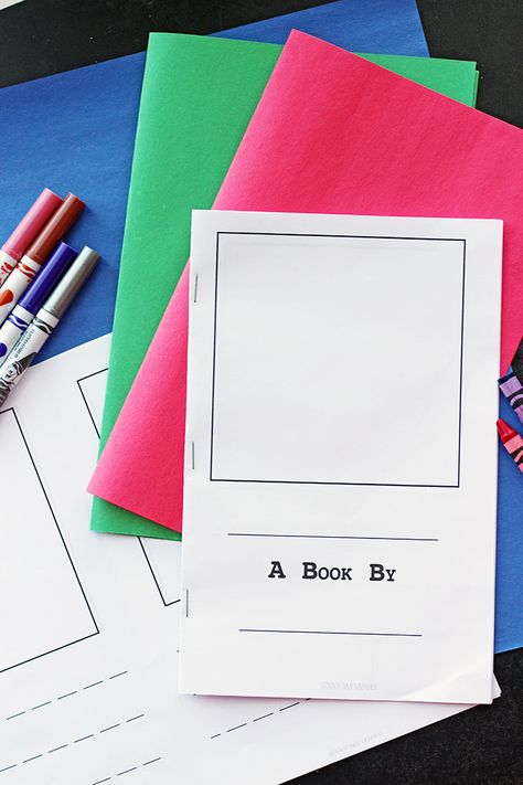 Make your own book for kids with this free printable template! Diy Booklet, Writing Kids Books, December Reading, Create Your Own Book, Free Kids Books, Create A Book, Homemade Books, Penanda Buku, Booklet Template