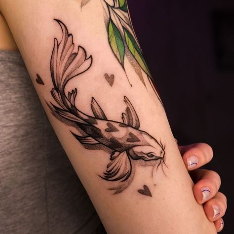 Abstract Tattoos, Express Emotions, Traditional Tattoo Designs, Koi Tattoo, Subtle Tattoos, Tattoos Art, Dream Tattoos, American Traditional Tattoo, 문신 디자인