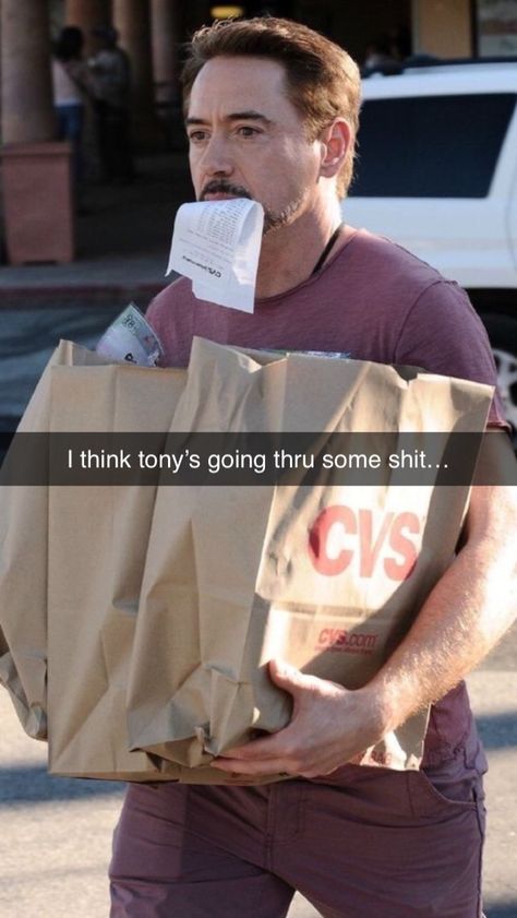 Marvel Funny Pics Cast, Avengers Shifting Visualization, Marvel Dr Shifting, Rdj Funny Pics, Avenger Snapchats, Funny Avengers Pictures, Avengers Funny Photos, Marvel Snapchat Stories, Marvel Cast Funny Photos