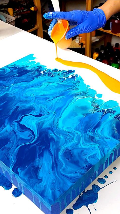 Pour Painting Techniques, Acrylic Art Projects, Acrylic Painting Diy, Acrylic Pouring Techniques, Flow Painting, Diy Abstract Canvas Art, Soyut Sanat Tabloları, Acrylic Pouring Art, Fluid Acrylic Painting