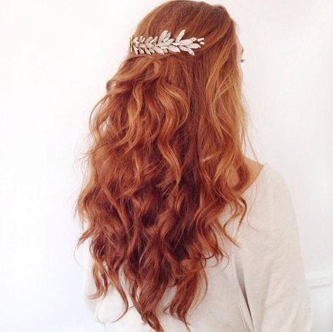 Holiday Hair Inspiration From Instagram | POPSUGAR Beauty Lauren Conrad Wedding Hair, Holiday Hair Inspiration, Curly Prom Hair, Wedding Hairstyles And Makeup, Red Curls, Shoulder Hair, Red Heads, The Beauty Department, Beautiful Curls