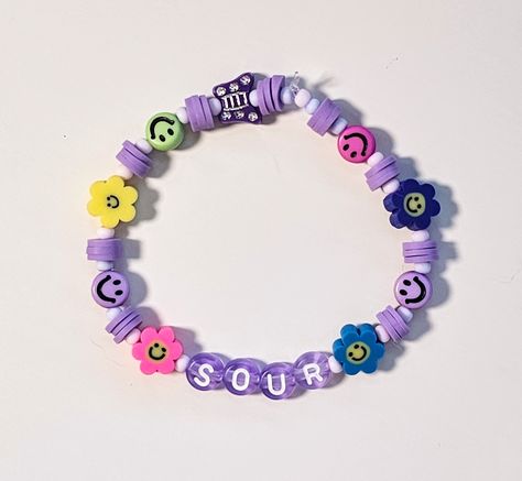 Guts Tour Bracelets, Olivia Rodrigo Bracelet Ideas, Olivia Rodrigo Bracelet, Make Clay Beads, Olivia + Core + Aesthetic, Clay Bead Necklace, Cute Friendship Bracelets, Guts Tour, Crystal Bead Jewelry