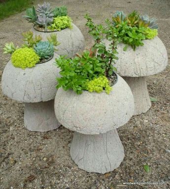 Container Water Gardens, Jardim Diy, Cement Garden, Garden Mushrooms, Concrete Diy Projects, Outdoor Crafts, Cement Planters, Garden Art Projects, Garden Deco