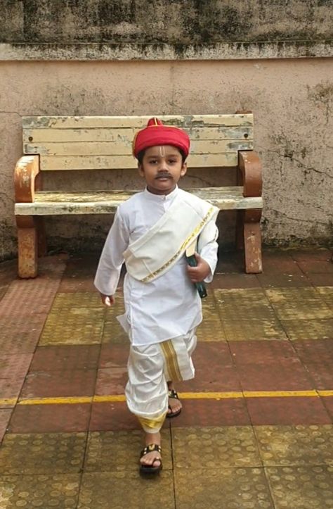 Granth play as tilak in school Freedom Fighters Dress For Kids, Fancy Dress Ideas For Kids Boys, Freedom Fighters Of India Fancy Dress, Dressup Ideas, Bal Gangadhar Tilak, National Leaders, Community Helpers Preschool Activities, Freedom Fighters Of India, Drama For Kids