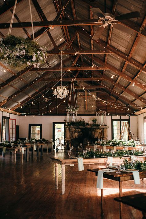 Mountain Resort Wedding, Brown Beach, Beach Mountain, Tafel Decor, Earthy Wedding, Cabin Wedding, Dream Wedding Venues, Asheville Wedding, Future Wedding Plans