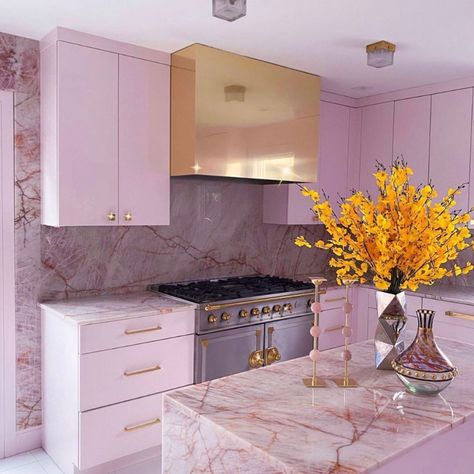 Rose Quartz Interiors, Quartz Kitchen, Gold Kitchen, Pink Kitchen, Counter Tops, Dream Rooms, Dream House Decor, Design Case, Aesthetic Room Decor