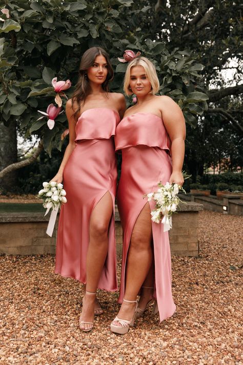 Golf Wedding, Coral Bridesmaid Dresses, Dusty Rose Dress, Strapless Neckline, Strapless Midi Dress, Usa Dresses, Modern Romance, Bridesmaid Outfit, Wedding Guest Outfit Summer