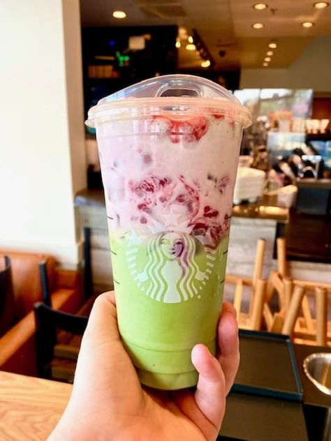 Matcha Latte Starbucks, Starbucks Green Tea, Pink Drink Starbucks, Halloween All Year, Zombie Brains, Starbucks Matcha, Frosted Lemonade, Starbucks Strawberry, Matcha Green Tea Latte