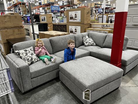 costco sectional at costco warehouse Small U Shaped Sectional Sofa, Costco Sectional Sofa Gray, Comfy Sectional Living Room, Costco Couch Living Room, Costco Living Room Furniture, Costco Modular Sectional, Costco Thomasville Sectional Sofa, Costco Furniture Living Room, Costco Couch Sectional