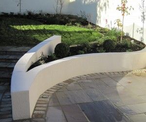 Supporting Plastered Curving Garden Wall Curved Patio Steps, Curved Garden Wall, Curved Patio Ideas, Retaining Wall Patio, Curved Patio, Garden Retaining Wall, California Backyard, Concrete Retaining Walls, Curved Wall