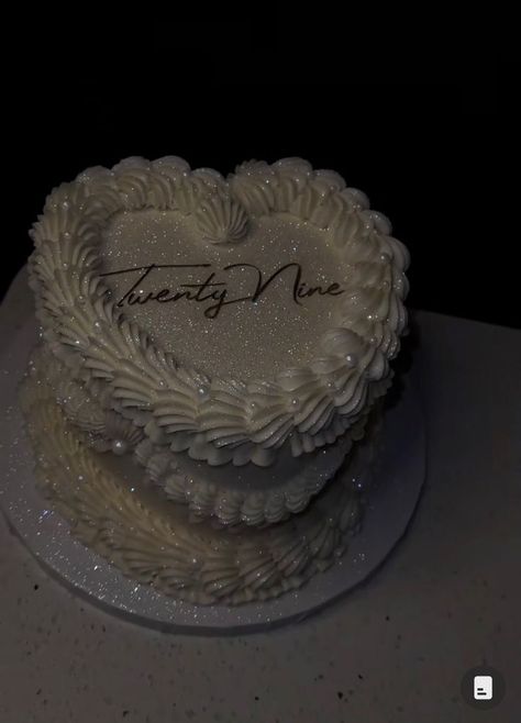 Aesthetic Cakes 18th Birthday, Cute Classy Birthday Cakes, 21 Year Old Birthday Photoshoot, Birthday Ideas 27 Years Old, Off White Birthday Cake, Cute Round Birthday Cakes, White Cake Black Writing, White Glitter Birthday Cake, Heart Shaped Glitter Cake