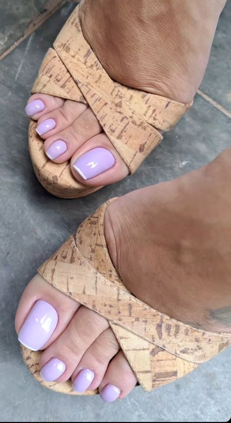 Pedicure Pictures, Toenail Care, Nails Aesthetics, Pink Pedicure, Long Toenails, Pretty Toe Nails, Cute Toe Nails, Summer Toe Nails, Cute Toes