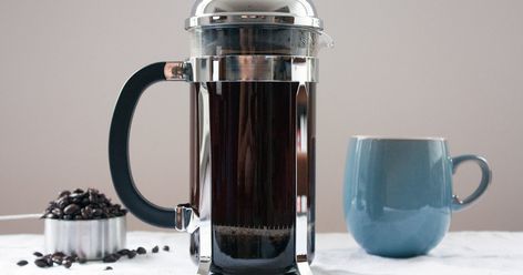 Finally, you can have a good cup of coffee without dealing with the snobby barista. Coffee Maker Recipes, French Roast Coffee, Best Espresso Machine, Coffee Varieties, French Press Coffee Maker, Coffee Press, French Roast, Roast Coffee, Best Espresso