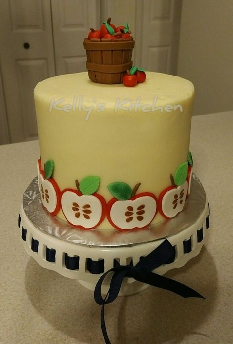 Apple Themed Cake Apple Themed Cake Ideas, Apple Theme Birthday Cake, Apple Decorated Cake, Apple Shaped Cake, Apple Themed Cake, Apple Theme Cake, Dumpling Party, Latest Birthday Cake, Apple Party