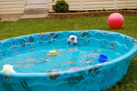 How to Build a Combo Plastic Kiddie Pool & Firepit | The Money Pit Kiddie Pool Ideas, Plastic Kids Pool, Playground Sand, Plastic Swimming Pool, Portable Swimming Pools, Children Swimming Pool, Baby Pool, Kid Pool, Kiddie Pool