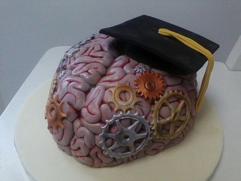 Psychologist Cake Ideas, Psychology Cake Ideas, Brain Cake Ideas, Psychology Cake, Harriet Kilpatrick, Cell Cake, Medical Cake, Brain Cake, Graduation Party Cake