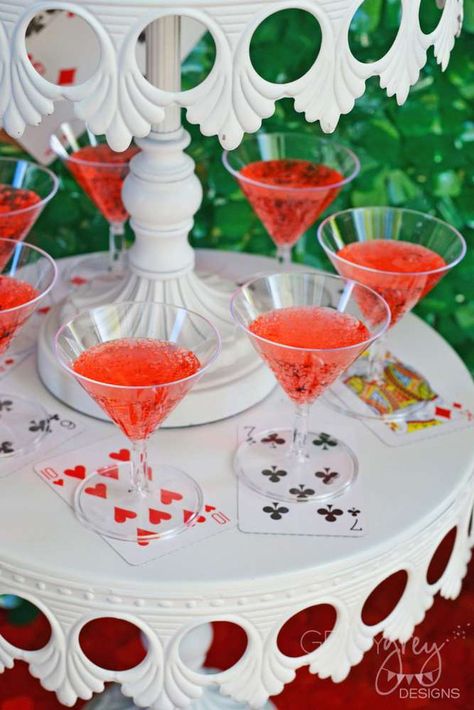 Queen of Hearts UnBirthday Party | CatchMyParty.com Mimosa Party, Cheer Banquet, Queen Of Hearts Alice, Alice In Wonderland Tea Party Birthday, Day Party Ideas, Planes Party, Jack Of Hearts, Party Queen, Heart Party