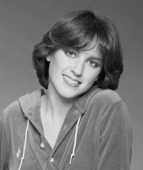 10 Best Dorothy Hamill Hairstyles for Mid-aged Women Dorothy Hamill Haircut, Wedge Haircuts, Short Wedge Haircut, Dorothy Hamill, 1970s Hairstyles, Wedge Haircut, Wedge Hairstyles, 70s Hair, Haircut Pictures