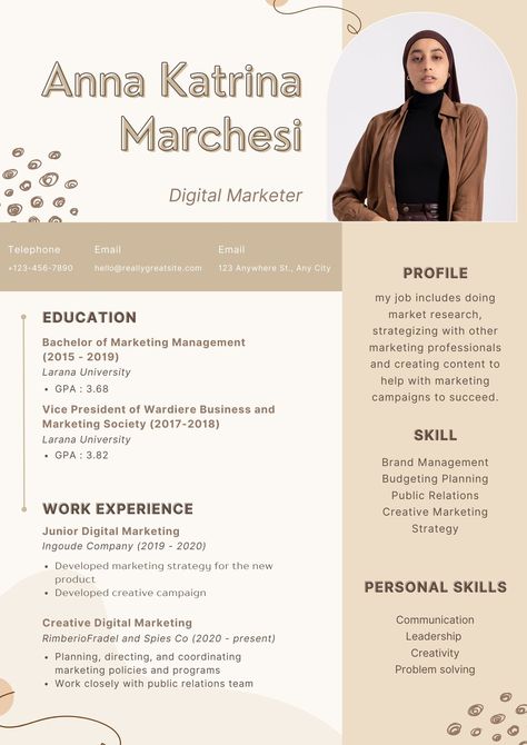 Digital Marketing Cv, Resume Design Ideas, Digital Marketing Resume, Cv Advice, Cv Ideas, First Job Resume, Cream Pastel, Resume Ideas, Resume No Experience