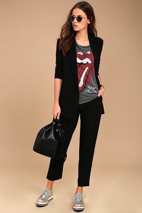 71a58e8cb75904f24cde464161c3e766desc46702123ri Chic Airport Outfit, Casual Chic Outfits, Look Rock, Summer Work Outfits, Event Outfit, Rock Chic, Casual Chic Outfit, Black Women Fashion, Blazer Outfits