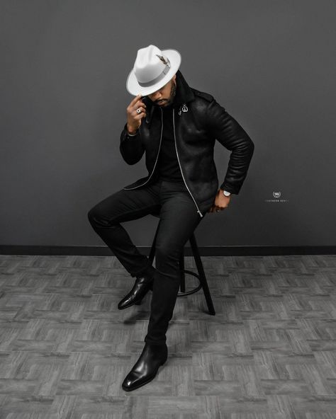 Rockstar Playlist, Gents Hats, Art Wishlist, Fedora Fashion, Gentleman Fashion, Navy Tuxedos, Men Apparel, Black Men Fashion Swag, Aviator Jackets