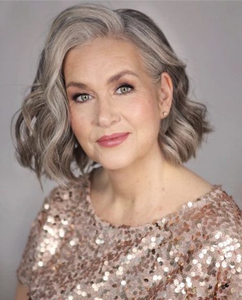 Mother Of The Bride Hair Short, Mother Of Bride Makeup, Mother Of The Bride Hairdos, Bride Hair Down, Mother Of The Groom Hairstyles, Mother Of The Bride Hairstyles, Makeup For Older Women, Mother Of The Bride Hair, Mom Hairstyles