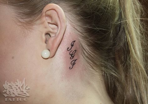 Letters On Hairline Hairline Tattoo For Women, Crown Neck Tattoo, Tattoos Letters, Hairline Tattoo, Tattoo For Women Quotes, Tiny Cross Tattoo, Inner Ear Tattoo, Women's Tattoos, Tiny Elephant Tattoo