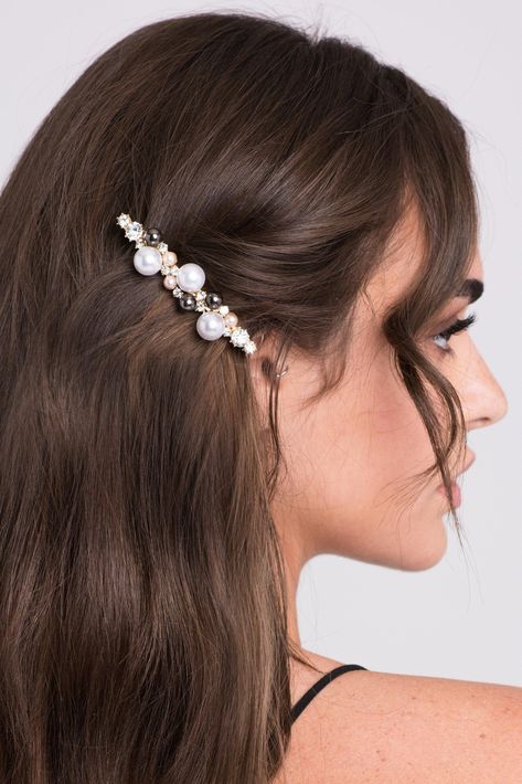 Refined pearl, grey, and rose gold colored faux pearls with rhinestone details on a French-clasp barrette. Perfect for any event, wedding or bridal look. Ad to an elegant updo, half-up-half-down look, or to clip back bangs. Clip Back Bangs, Pearl Barrette, D Rose, Hoco Hair Ideas Half Up, Hairstyles Indian, Bridesmaid Hairstyles Half Up Half Down, Hoco Hairstyles, Bridesmaid Hair Half Up, Homecoming Hairstyles Updos