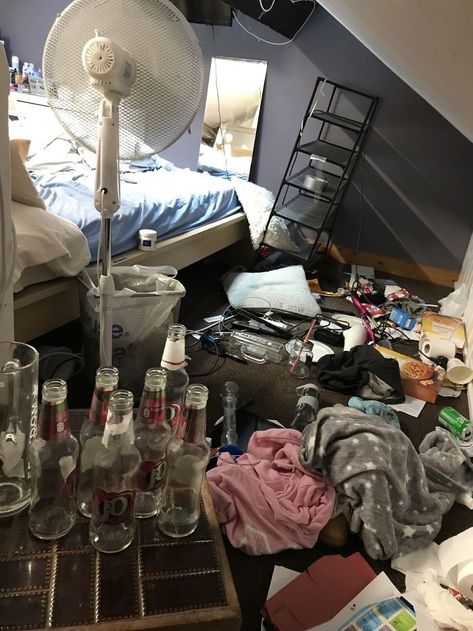 Dirt Room Ideas, Trash Room Aesthetic, Trashed Bedroom, Cursed Bedroom, Bedroom Ideas Messy, Chaotic Bedroom Aesthetic, Messy Hotel Room, Gross Bedroom, Bed Rotting Core