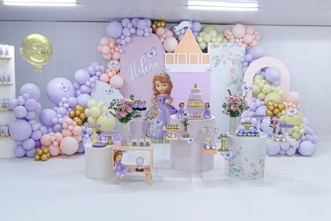 Sophia The First Birthday Party Ideas, Fairy Theme Birthday Party, Princess Sofia Birthday, Simple Birthday Decorations, Princess Theme Party, Birthday Party Theme Decorations, First Birthday Decorations, Princess Theme, Sofia The First