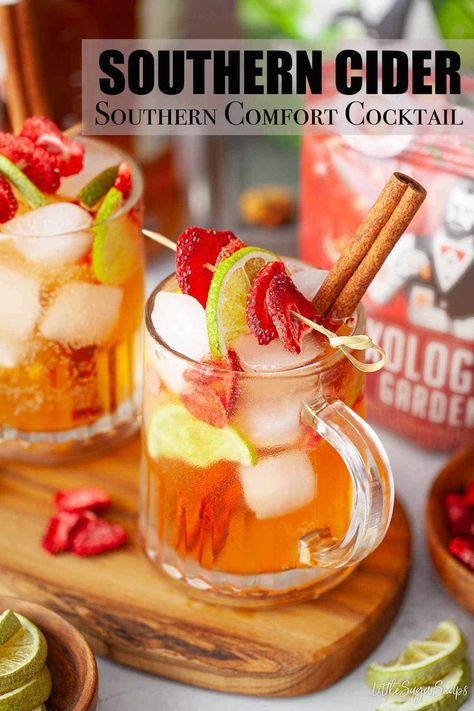 This Southern Comfort cocktail is a very easy and delicious serve to make. As it's a long drink, laden with intensely zesty freeze-dried fruit and plenty of effervescent sparkle, southern cider is great served in the garden, especially during BBQ season. Fruit Garnish, Cider Cocktails, Punch Drinks, Sparkling Cider, Freeze Dried Fruit, Cocktail Garnish, Sparkling Drinks, Best Cocktail Recipes, Freeze Dried Strawberries