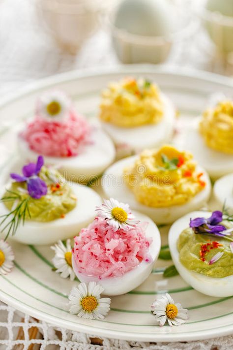 Decorated Deviled Eggs, Deviled Egg Bouquet, Flower Deviled Eggs, Deviled Egg Tulips, Tulip Deviled Eggs, Egg Tulips, Deviled Eggs Recipe Best Easy, Easy Deviled Eggs Recipe, Deviled Eggs Recipe Best