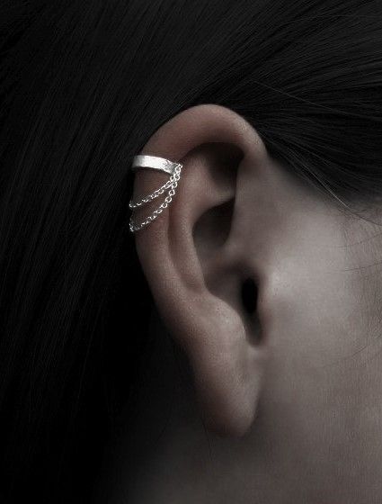 Nose Piercing Ideas, Dark Academia Style, Cool Ear Piercings, Pretty Ear Piercings, Academia Style, Cool Piercings, Edgy Jewelry, Helix Earrings, Piercing Ideas