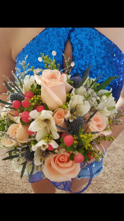 Royal Blue Homecoming Flowers, Prom Flowers Bouquet, Prom Corsage And Boutonniere, Prom Bouquet, Flower Prom Dress, Corsage And Boutonniere, Corsage Prom, Royal Blue Prom Dresses, Prom Flowers