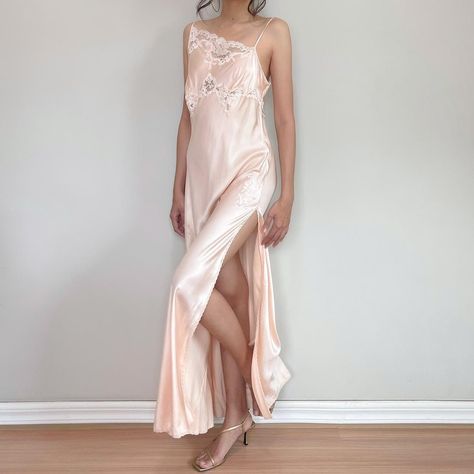 Fairy Bride, Mermaid Aesthetic, Vintage Nightgown, Silk Gown, Beautiful Gowns, Pale Pink, Night Dress, Mermaid Formal Dress, Nightwear