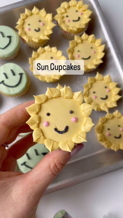 Alex LaRosa | Here comes the sun ☀️ ✨sun rays are made with leaf piping tip 352 😎soaking up the last days of summer with these minis Cake… | Instagram Sun Pull Apart Cupcake Cake, Sun Cupcakes Ideas, Sun Cakes Birthday, Here Comes The Sun Baby Shower Cookies, Sunshine Cupcakes Ideas, Here Comes The Sun Cupcakes, First Trip Around The Sun Cupcakes, Here Comes The Son Cupcakes, Sun Cake Pops