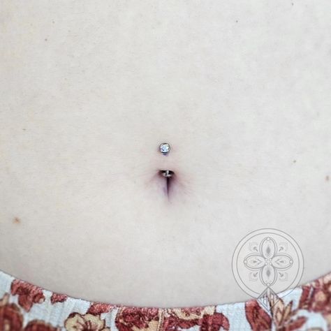 Another floating navel 😍 If you've been told you have a collapsing navels or simply been turned away for not having the "right" anatomy, this may just be the solution for you! Message me if this is sounds familiar. Floating Navel Piercing, Floating Navel, Navel Piercing, Told You, Message Me, You've Been, Anatomy, Piercings, Floating