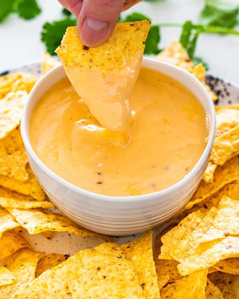 Mexican Cheese Sauce, Homemade Nacho Cheese Sauce, Nachos Cheese Recipe, Nacho Sauce, How To Make Nachos, Cream Cheese Sauce, Homemade Nachos, Jo Cooks, Nacho Cheese Sauce