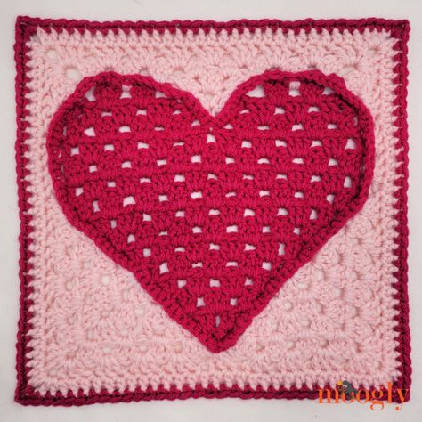 Big Granny Square, Moogly Crochet, Heart Square, Crochet Patterns Free Blanket, Crochet Square Patterns, Granny Squares Pattern, Granny Square Crochet Pattern, Basic Crochet Stitches, Crochet Heart