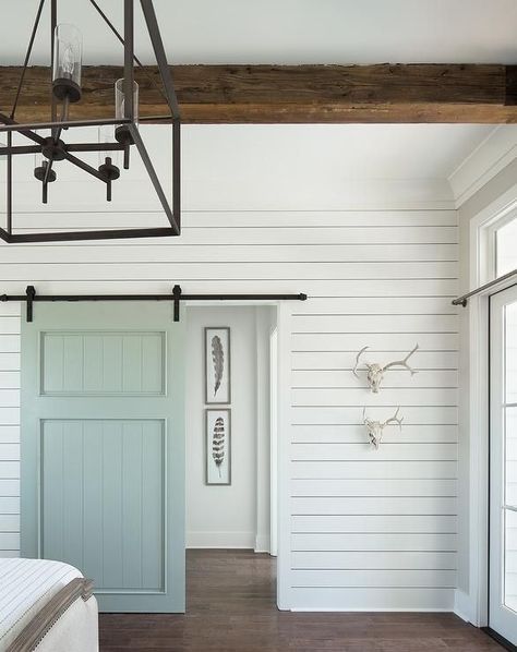 Farmhouse style is a trend that just won't go away—and we're still obsessed! Shiplap Bedroom, Industri Modern, White Shiplap Wall, Sunroom Decorating, Farmhouse Paint, White Shiplap, Cottage Bedroom, Interior Barn Doors, Ship Lap Walls