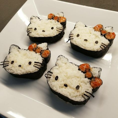 Tort Hello Kitty, Bolo Da Hello Kitty, Tapeta Hello Kitty, Kreative Snacks, Kawaii Cooking, Cute Snacks, Sweet Snacks Recipes, Think Food, Delicious Snacks Recipes